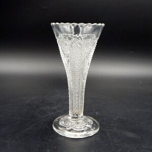 EAPG Massachusetts Early American Patterned Pressed Glass 7" Bud Vase No. 15054